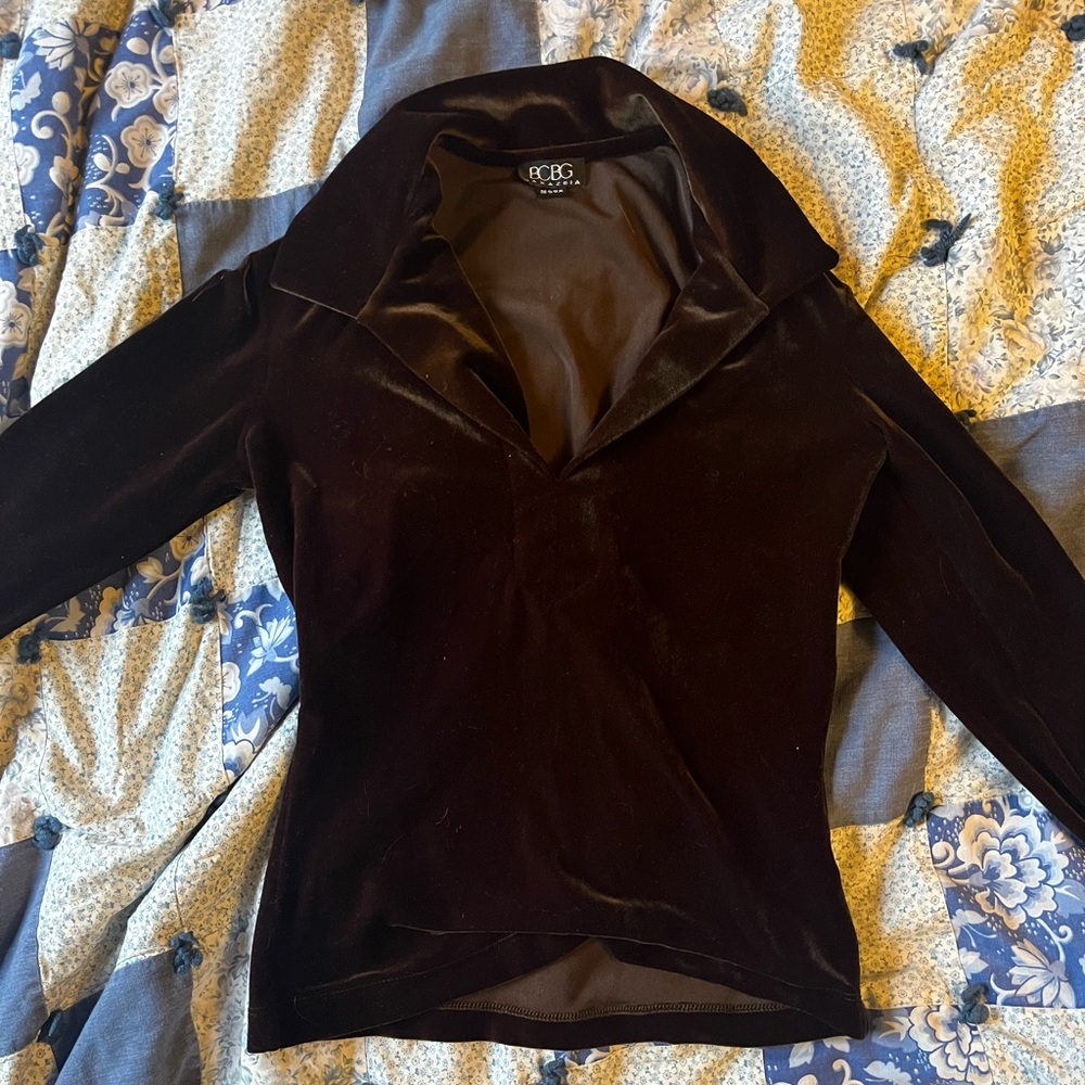 Brown velvet collared top